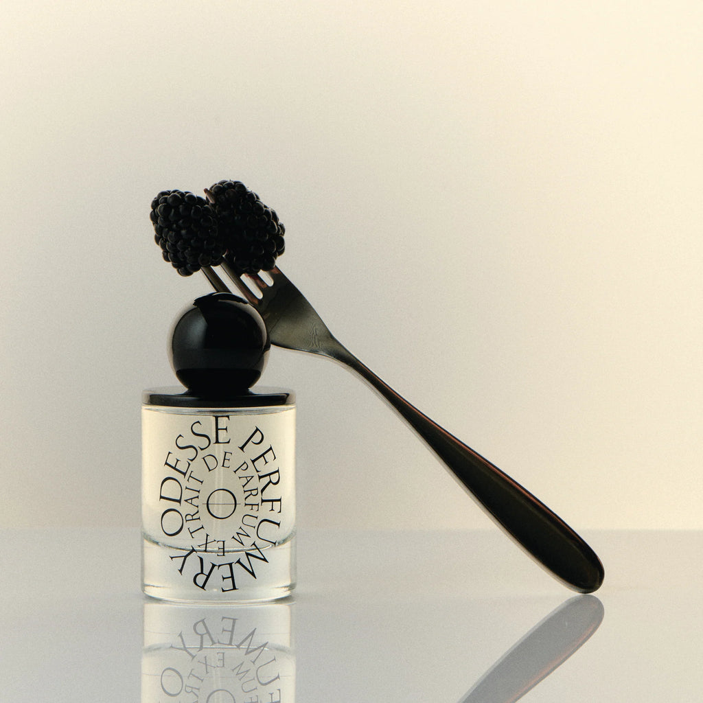 Odesse: Hotel Jasmine Extrait De Parfum