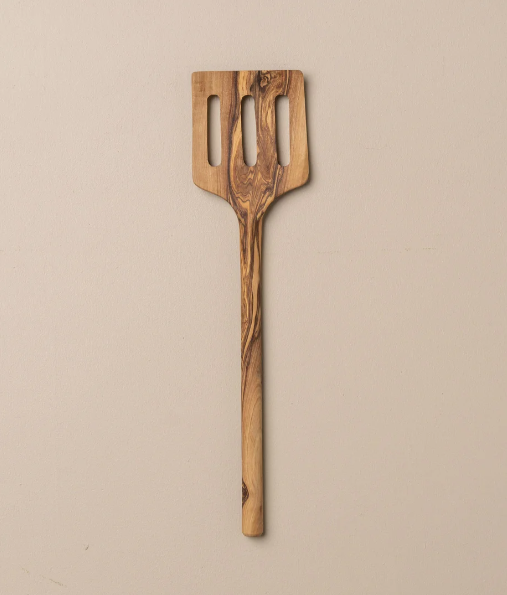 Saarde: Olive Wood | Angular Slotted Spatula